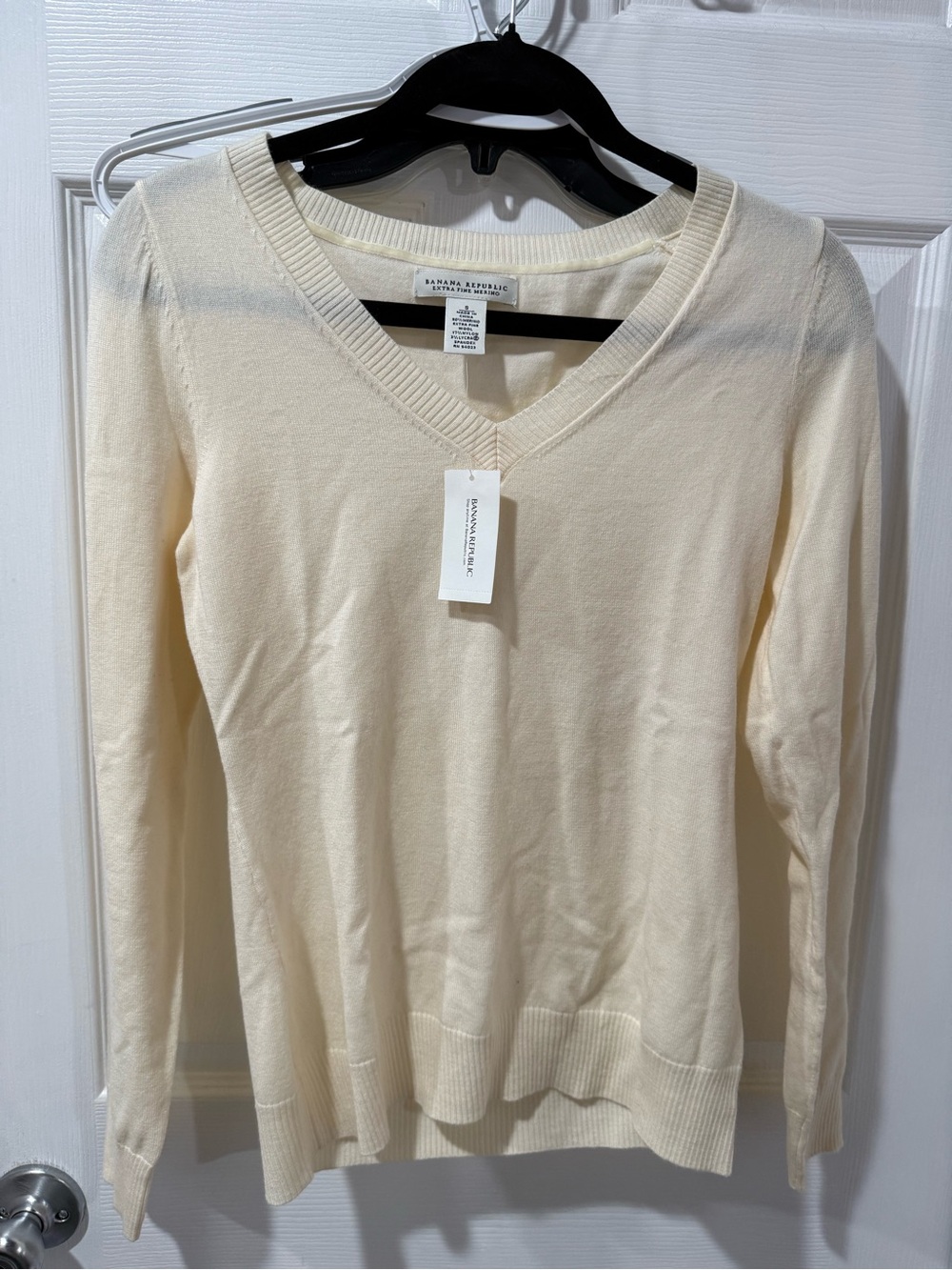 Banana Republic Merino Wool Cream V-Neck Sweater
